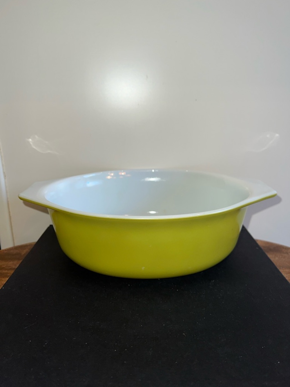 PYREX Verde Avocado green casserole dish ovenware
